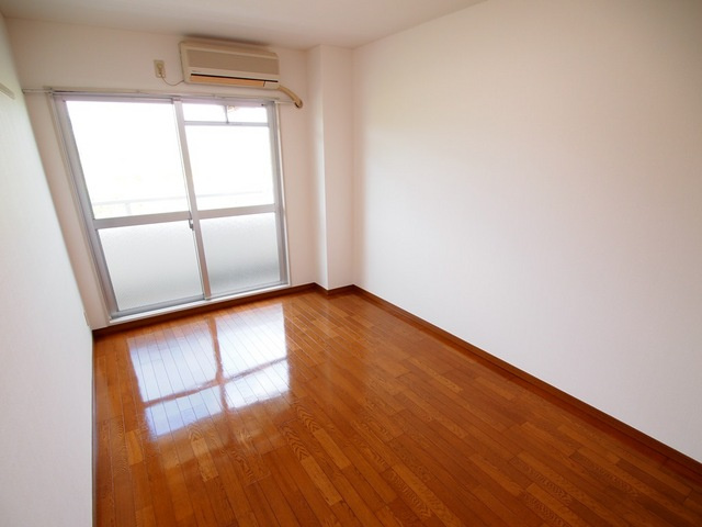 ラポール3の居間・リビング