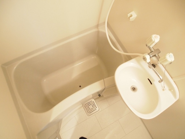 ラポール3の浴室