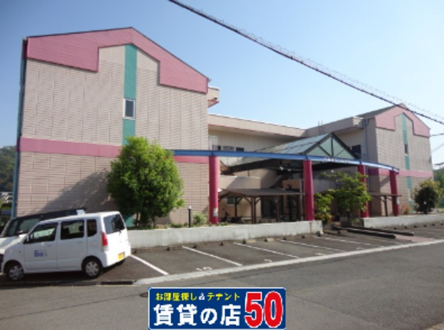 亀井参号館の外観