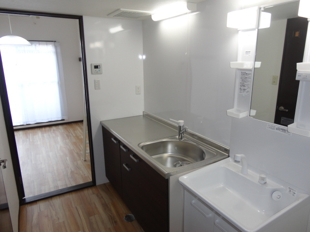 亀井参号館の内装