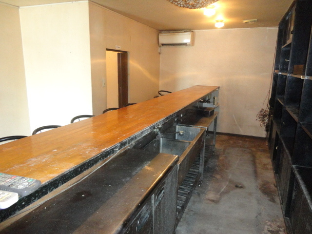 生駒郡斑鳩町興留９丁目の店舗一部の内装