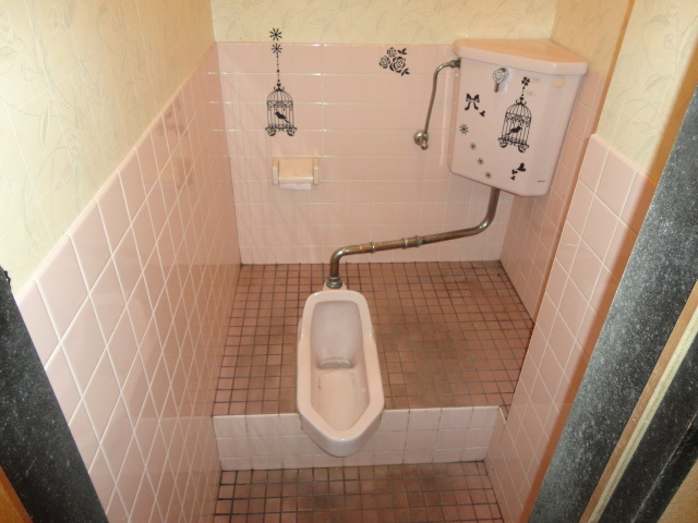 生駒郡斑鳩町興留９丁目の店舗一部の内装