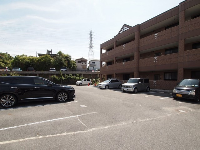 ラ・ポーラ滝川1の駐車場