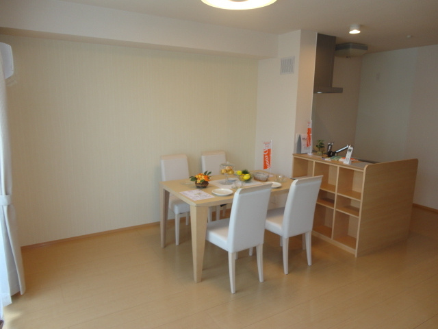 ヴォラーレの居間・リビング