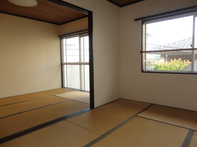 ハイツアノンの居間・リビング