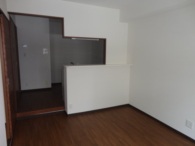 ヤマセン2番館の居間・リビング