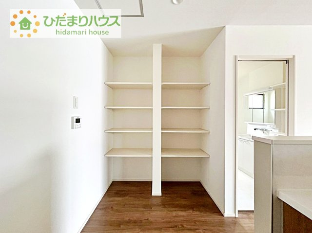 【収納】 | つくばみらい市筒戸　新築戸建　No.2 | パントリー完備で散らかりがちなキッチン回りもラクラクお片付けできちゃいます！(*^-^*)