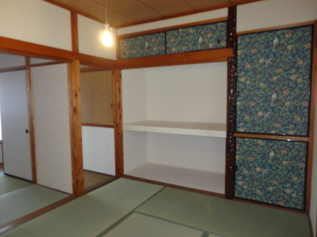 生駒郡斑鳩町龍田３丁目の一戸建ての寝室