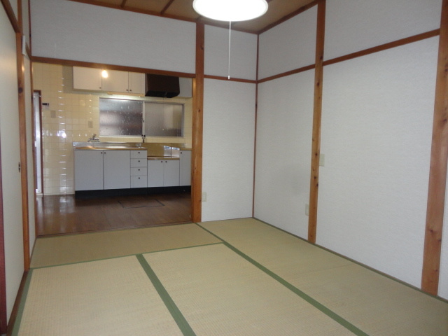 生駒郡斑鳩町龍田３丁目の一戸建ての居間・リビング