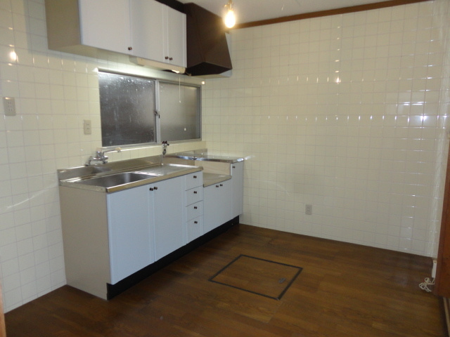 生駒郡斑鳩町龍田３丁目の一戸建てのキッチン