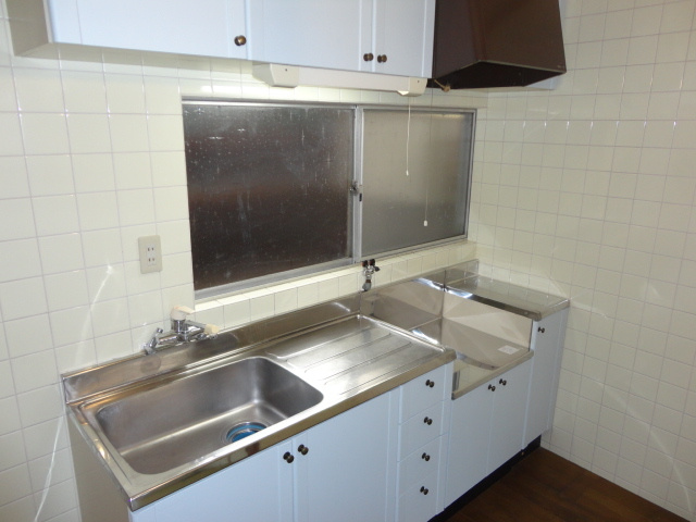 生駒郡斑鳩町龍田３丁目の一戸建てのキッチン