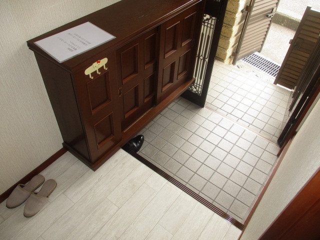 リバーサイド舟戸の玄関