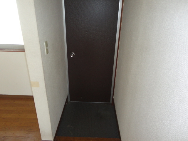 光雲堂マンションの玄関