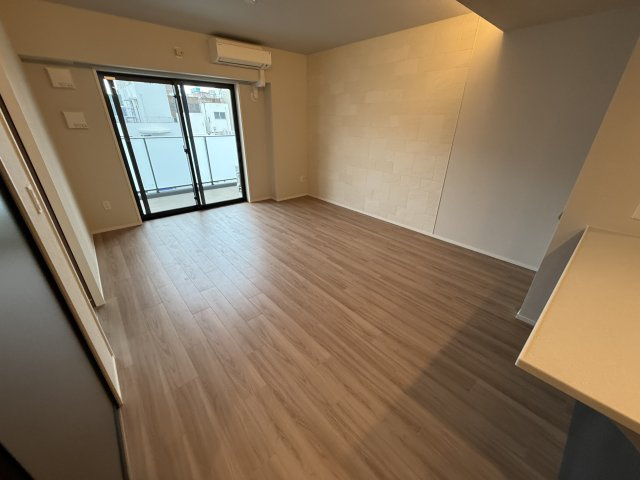 Refisia箕面船場の居間・リビング