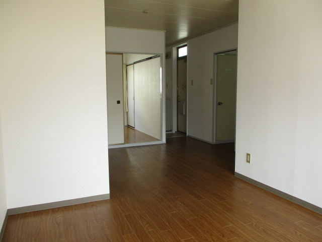 舟戸ハイツの居間・リビング