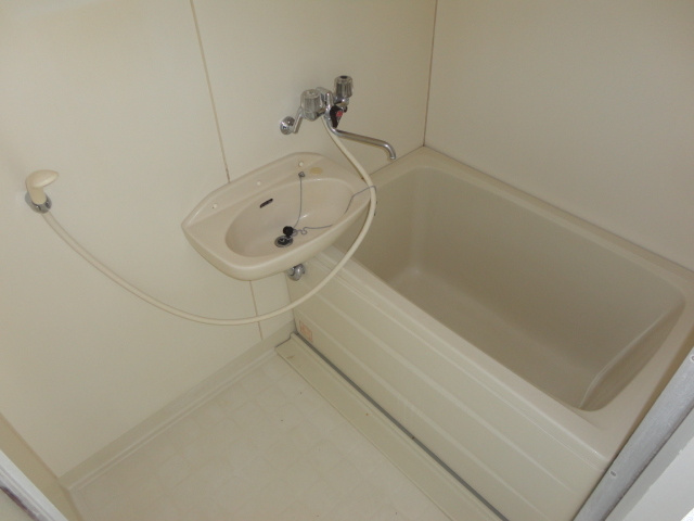 メゾンアンの浴室