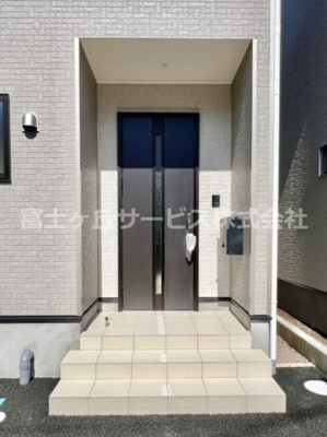 【エントランス】 | 沼津市沢田町 新築一戸建て 2号棟 | エントランスです
