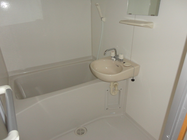 メゾン大和3の浴室