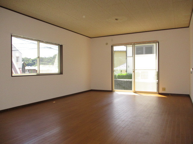 生駒郡三郷町立野南３丁目の一戸建ての居間・リビング