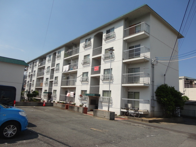 シャトーケンジの外観