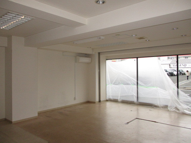 大和高田市神楽２丁目の店舗事務所の内装