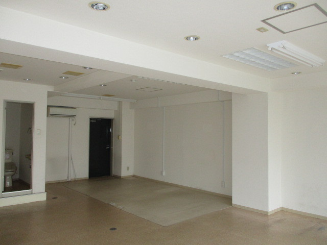 大和高田市神楽２丁目の店舗事務所の内装