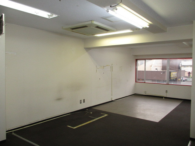 大和高田市神楽２丁目の店舗事務所の内装