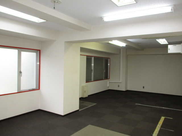 大和高田市神楽２丁目の店舗事務所の内装