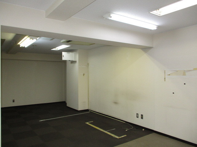 大和高田市神楽２丁目の店舗事務所の内装