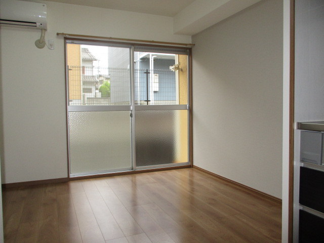 アーバン西大和1号の居間・リビング