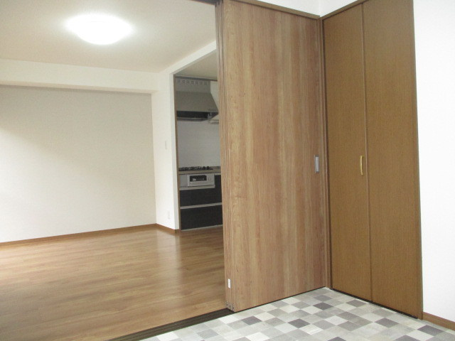 アーバン西大和1号の居間・リビング