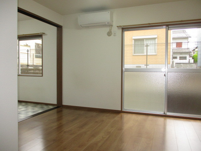 アーバン西大和1号の居間・リビング