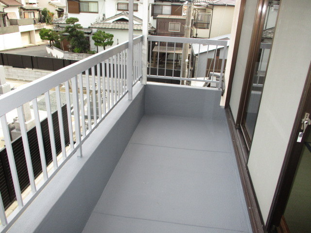 大和郡山市九条町の一戸建てのバルコニー