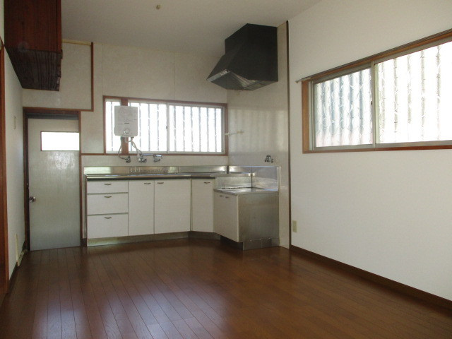 北葛城郡王寺町畠田５丁目の一戸建ての居間・リビング