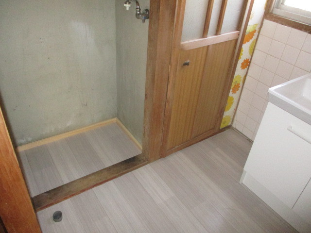 北葛城郡王寺町畠田５丁目の一戸建ての洗面所