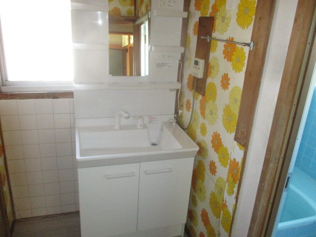 北葛城郡王寺町畠田５丁目の一戸建ての洗面所