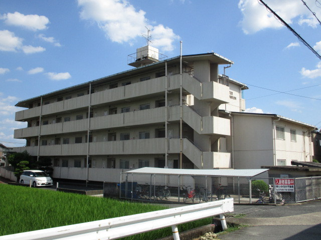 法隆寺マンションの外観