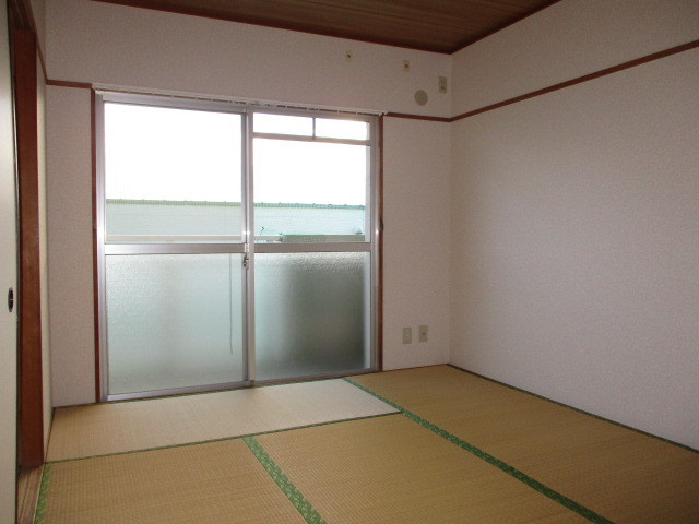 法隆寺マンションの居間・リビング