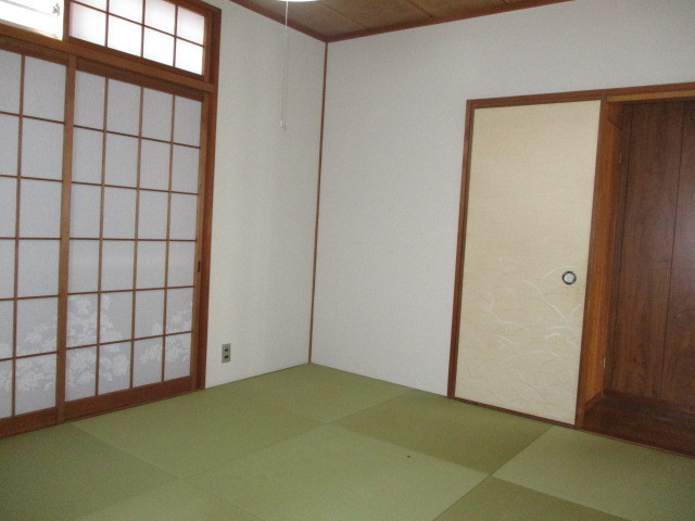 生駒郡平群町緑ケ丘５丁目の一戸建ての寝室