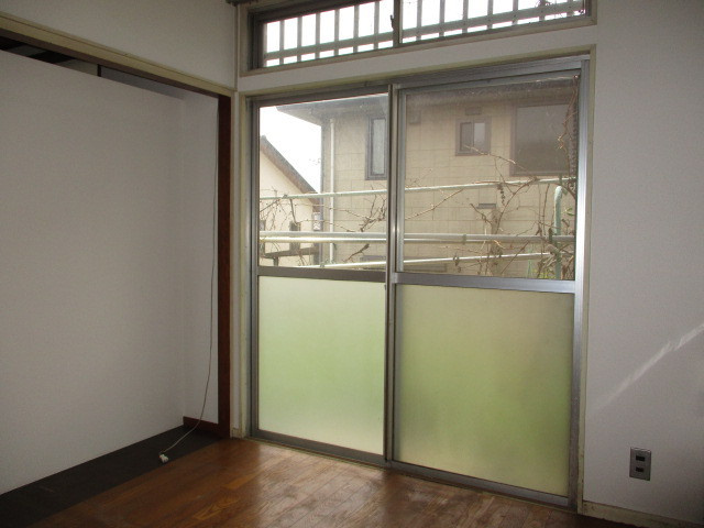 生駒郡平群町緑ケ丘５丁目の一戸建ての居間・リビング