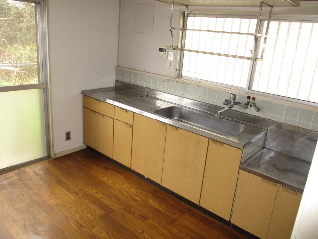 生駒郡平群町緑ケ丘５丁目の一戸建てのキッチン