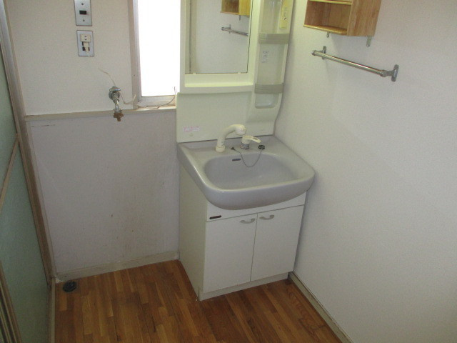 生駒郡平群町緑ケ丘５丁目の一戸建ての洗面所