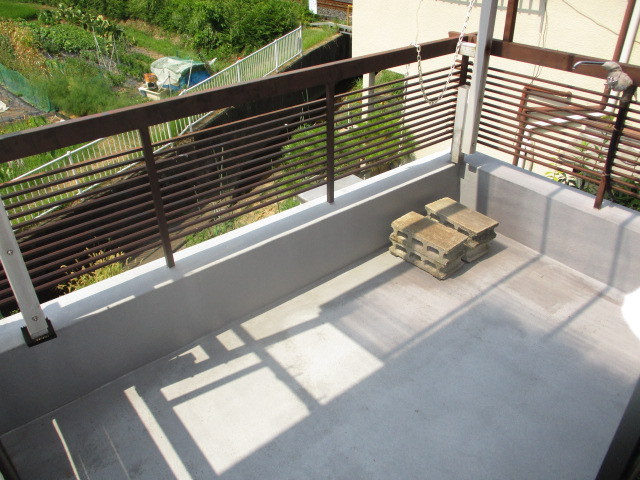 北葛城郡王寺町畠田３丁目の一戸建てのバルコニー