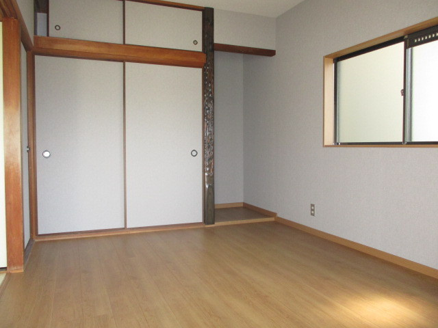 北葛城郡王寺町畠田３丁目の一戸建ての居間・リビング