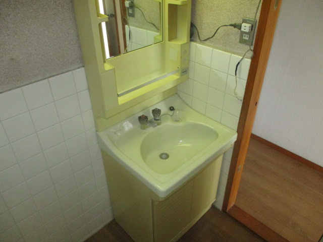 北葛城郡王寺町畠田３丁目の一戸建ての洗面所