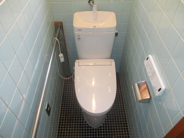 北葛城郡王寺町畠田３丁目の一戸建てのトイレ