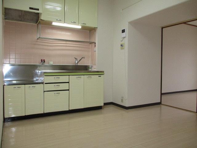 ファミール上田の居間・リビング