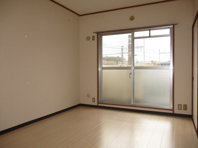 ファミール上田の居間・リビング