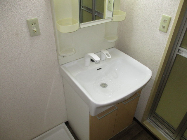 ファミール上田の洗面所