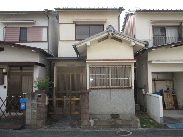 北葛城郡王寺町畠田３丁目の一戸建ての外観